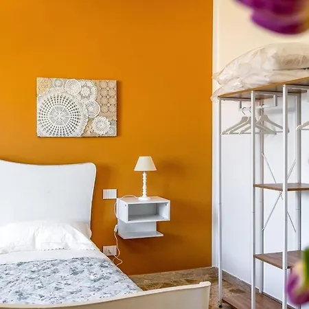 Bed & Breakfast Eyes